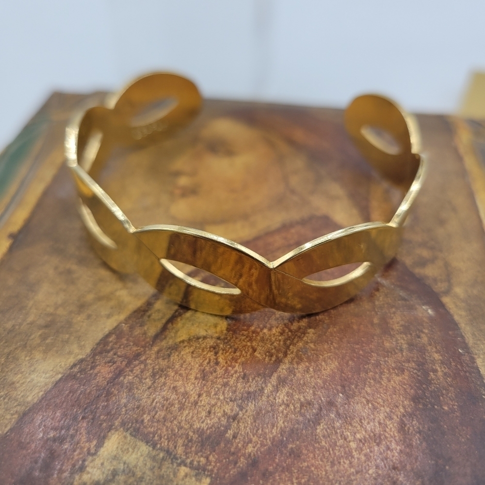 Sarah Coventry Goldtone Swirly Cuff Bracelet • Shown On 6.5 Inch Wrist
